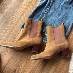 Tan suede dolca vita boots